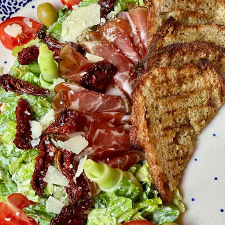 Alpejski Dwor ミエンジグジェ